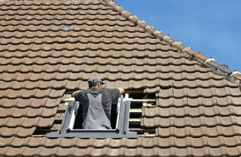 Pose de velux - Verzeille